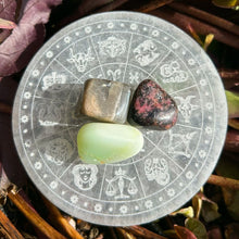 Load image into Gallery viewer, Zodiac Crystal Kit - Cancer