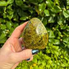 Load image into Gallery viewer, Kiwi Opal Freeform