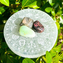 Load image into Gallery viewer, Zodiac Crystal Kit - Cancer