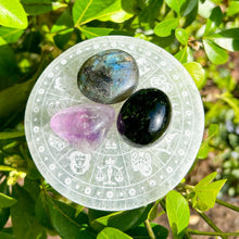 Load image into Gallery viewer, Zodiac Crystal Kit - Scorpio