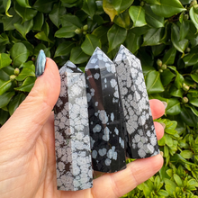Load image into Gallery viewer, Snowflake Obsidian Tower