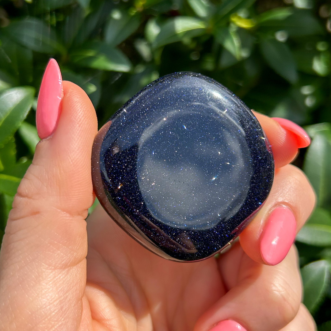 Blue Goldstone Palm Stone – Soul Emporium