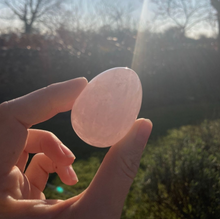 Load image into Gallery viewer, Rose Quartz Egg
