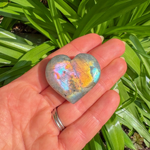 Load image into Gallery viewer, Labradorite Heart
