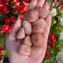 Load image into Gallery viewer, Sunstone Tumblestone