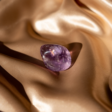 Load image into Gallery viewer, Sleep Soundly with Amethyst - Crystal & Meditation