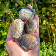Black_Moonstone_Galet_Soulemporium