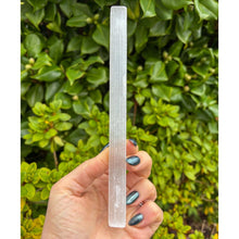 Load image into Gallery viewer, Selenite Wand
