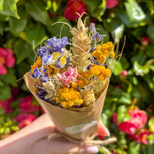 Load image into Gallery viewer, Dried Flower Posy
