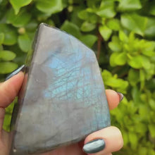 Load and play video in Gallery viewer, Labradorite Freeform - LAST ONE
