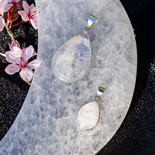 Load image into Gallery viewer, Moonstone_Necklace_Teardrop_soulemporium
