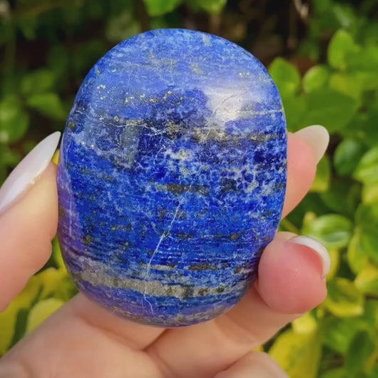 Lapis_Lazuli_Palm_Stone_soulemporium